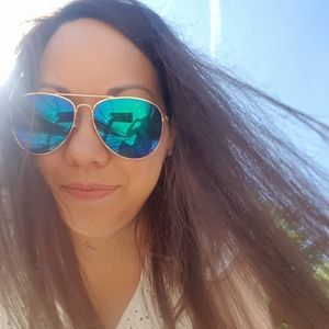 Meet your Posher, Sharon